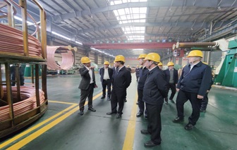 Liu Yong, Secretary of the Chuxiong Prefecture Committee in Yunnan Province, Visits Hailiang's Shanghai Base for Inspection